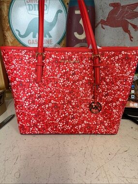 Michael Kors tote